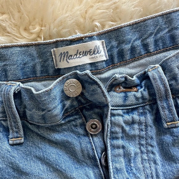 Madewell Distressed Demin Shorts - Size 28 - Picture 2 of 4